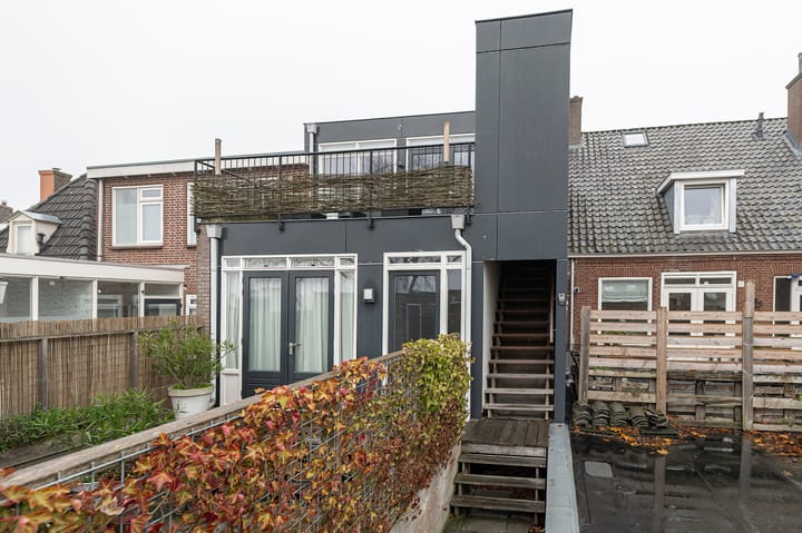 Foto 16 van Van Deventerstraat 16