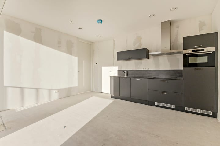 Photo 2 of Mies van der Rohestraat 259