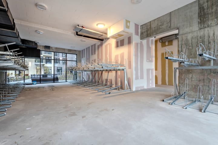 Photo 21 of Mies van der Rohestraat 259