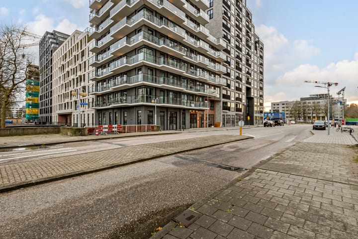 Photo 22 of Mies van der Rohestraat 259