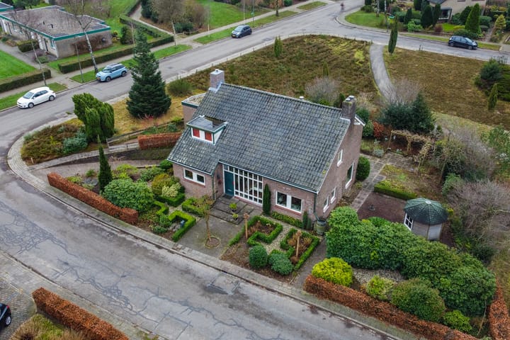 Foto 2 van Nobellaan 1