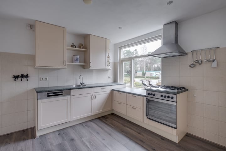 Foto 13 van Nobellaan 1