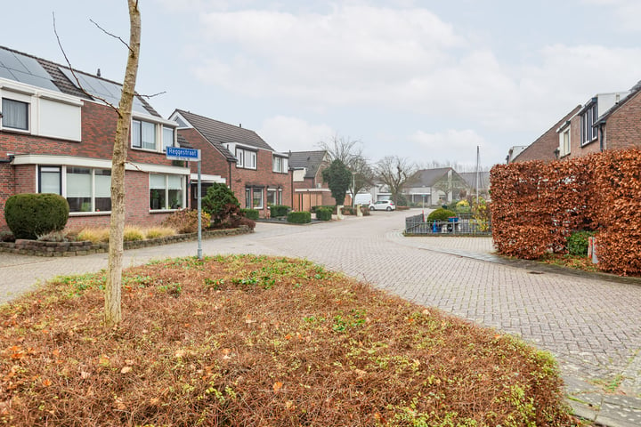 Bekijk foto 37 van Reggestraat 4