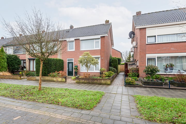 Bekijk foto 1 van Prins Hendriklaan 35