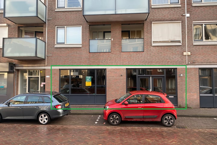 Julianastraat 6, Uden