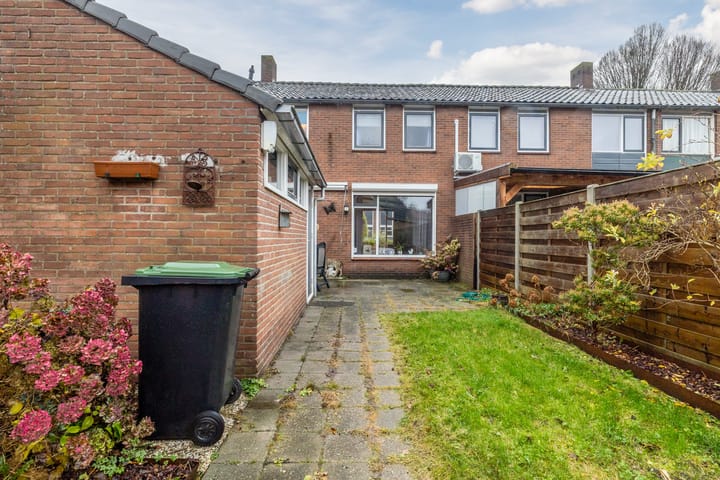 Foto 3 van van Limburg Stirumstraat 24