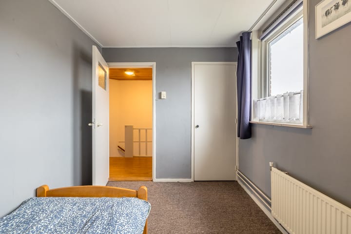 Foto 18 van van Limburg Stirumstraat 24