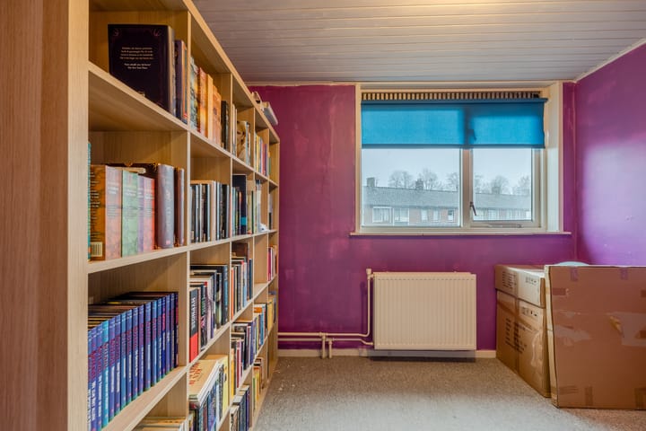 Foto 19 van van Limburg Stirumstraat 24