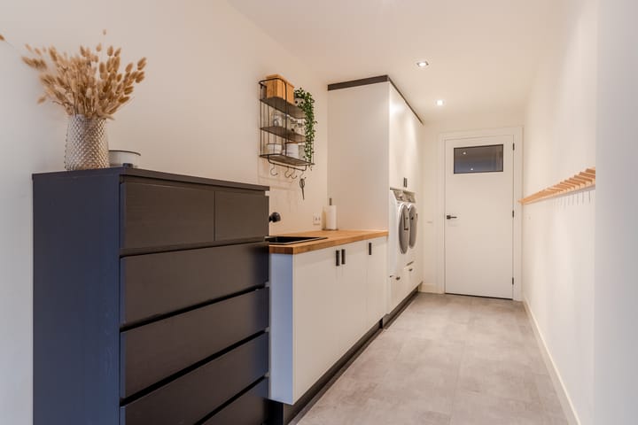 Photo 16 of Bilderdijkstraat 19