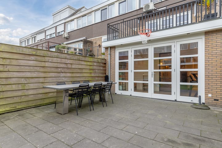 Photo 44 of Bilderdijkstraat 19