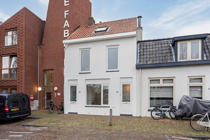 Hoogstraat 114