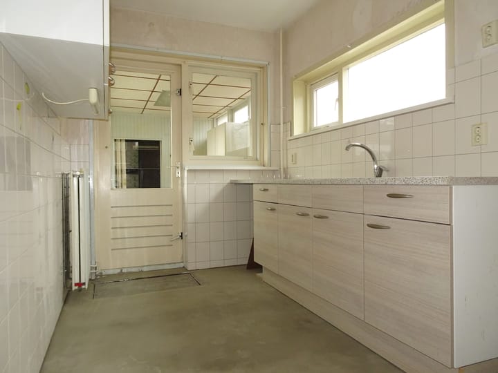 Photo 3 of Van Goghstraat 2