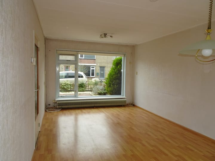 Photo 9 of Van Goghstraat 2