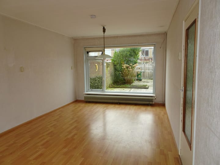 Photo 11 of Van Goghstraat 2