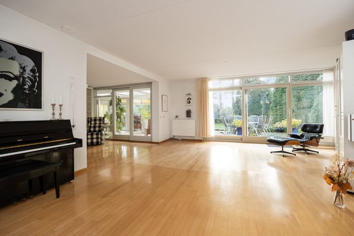 Foto 30 van Bomela 9