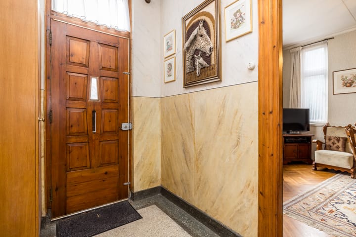 Photo 22 of Groenseykerstraat 40