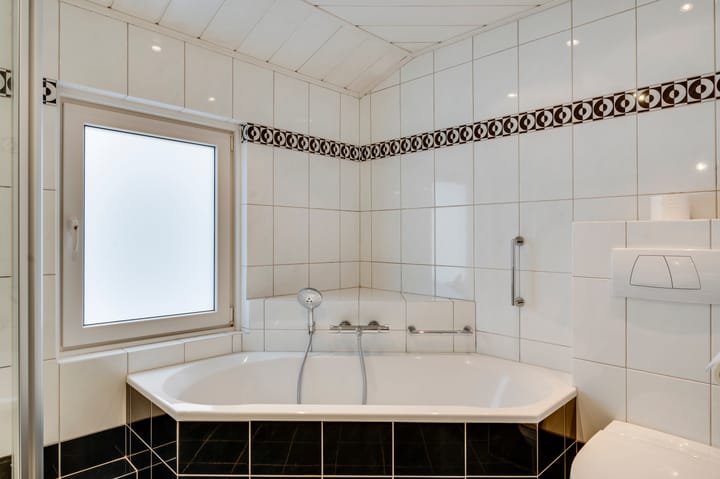 Photo 22 of Bosstraat 9