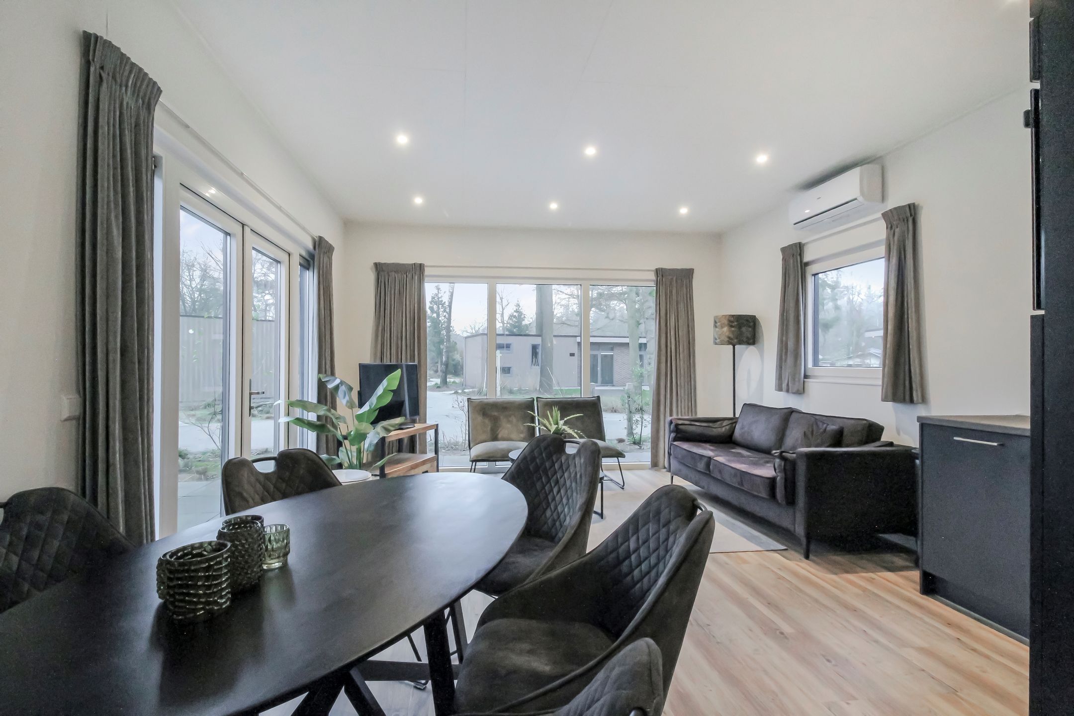 3-bedroom freehold villa in Ede — photo 4 of 5