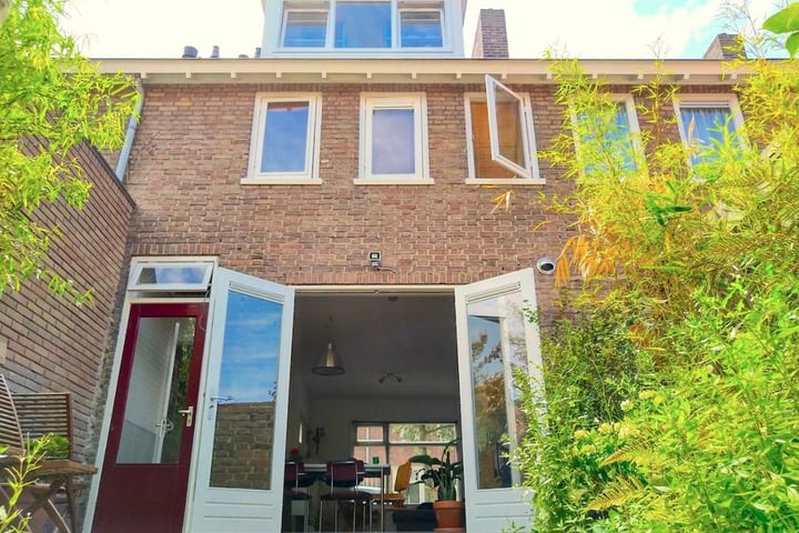 View photo 1 of Zilvergeldstraat 53