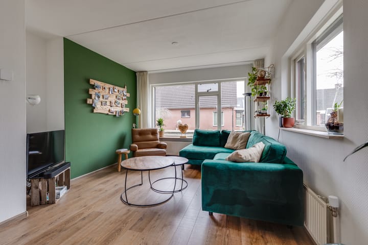 Photo 2 of Pater Jan de Vriesstraat 44