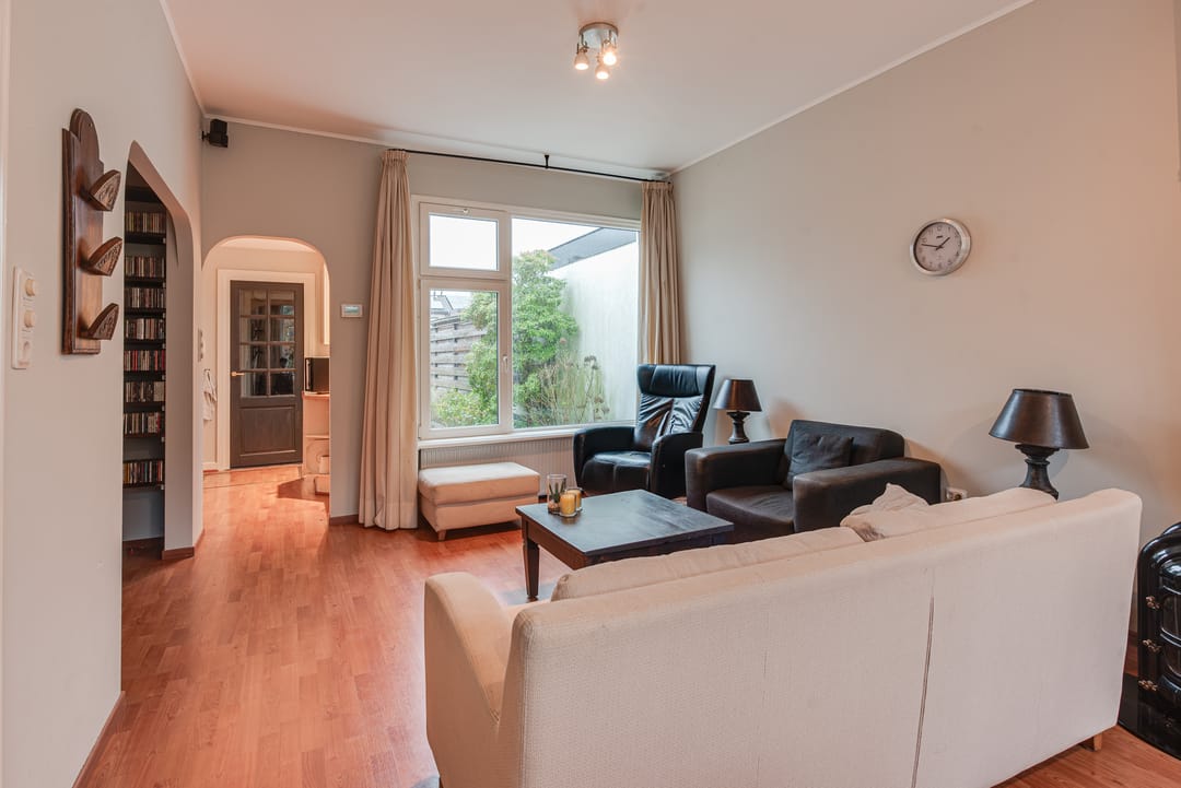 Photo 11 of Geuzenweg 147