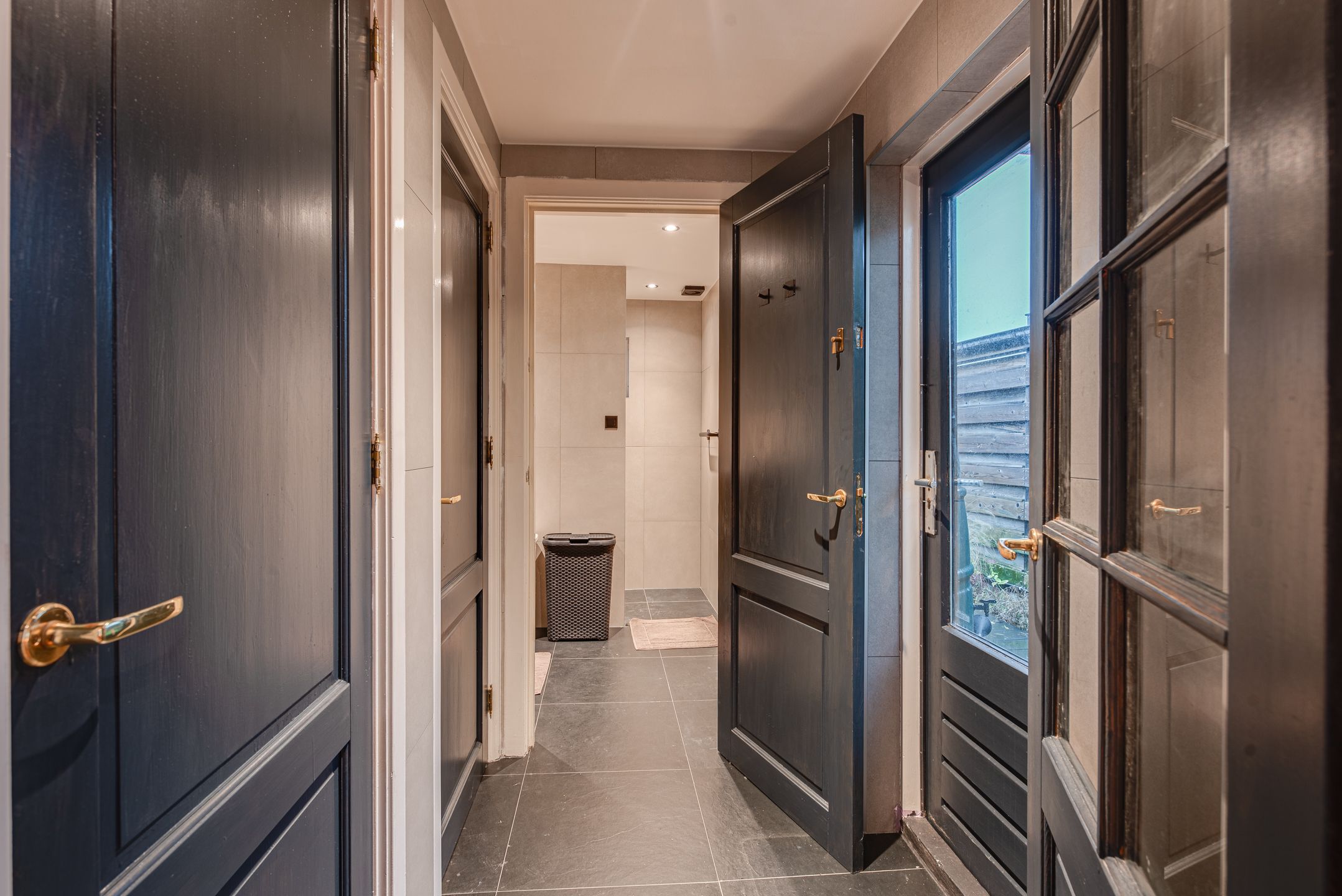 Photo 12 of Geuzenweg 147