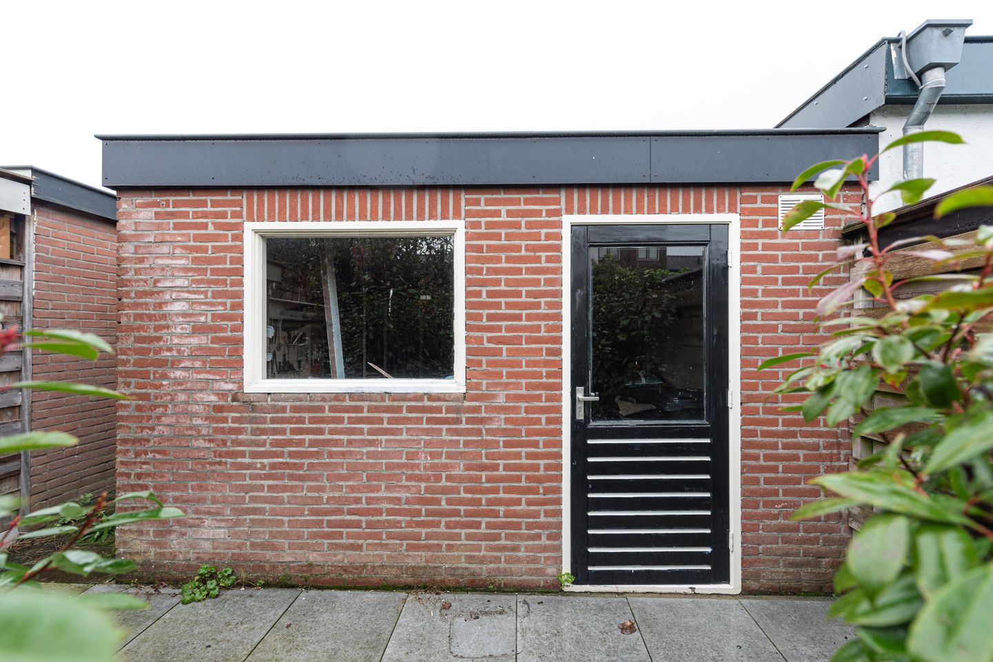 Photo 19 of Geuzenweg 147