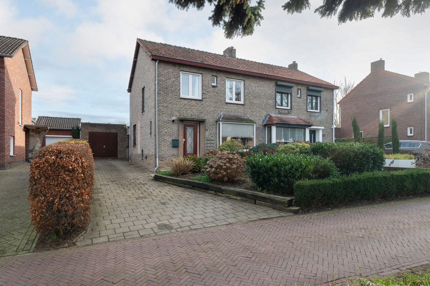 Foto 1 van Parallelweg 55