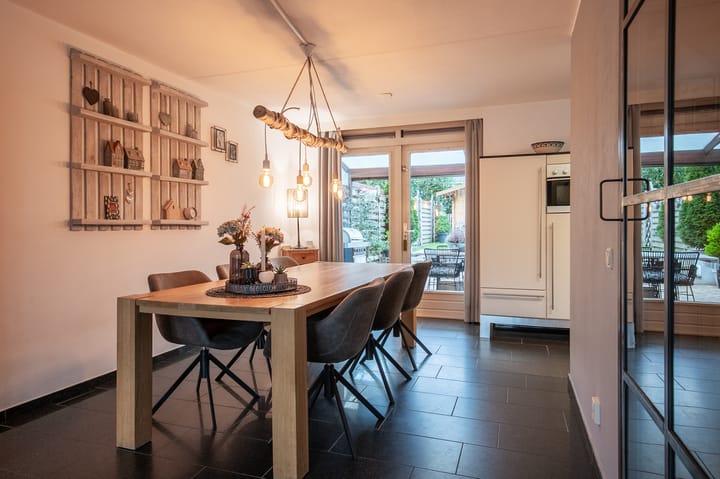 Foto 10 van John Erkensstraat 4