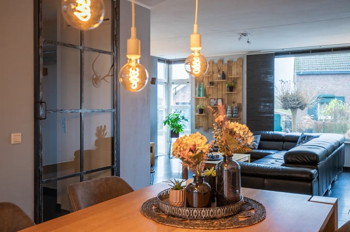 Foto 11 van John Erkensstraat 4