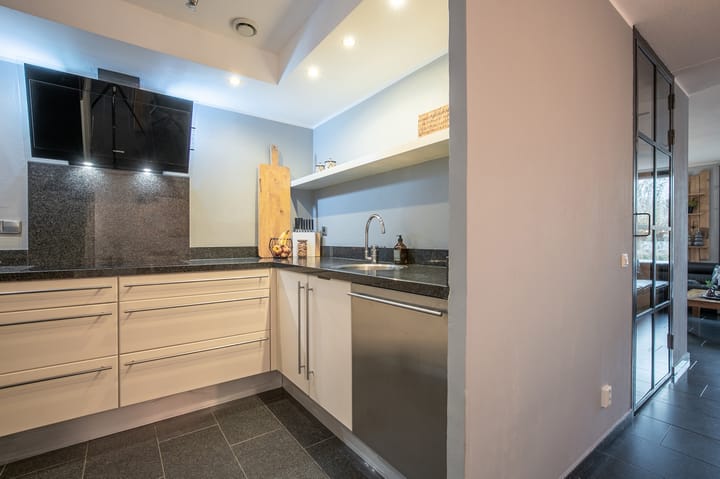 Foto 13 van John Erkensstraat 4