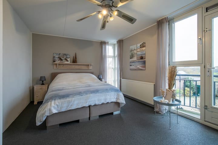 Foto 19 van John Erkensstraat 4