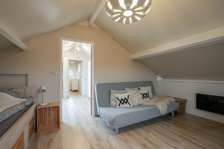 Foto 28 van John Erkensstraat 4