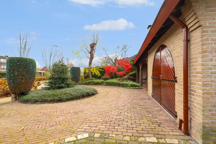 Foto 8 van Emmerik 40