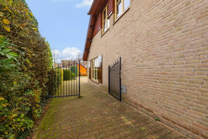 Foto 23 van Emmerik 40