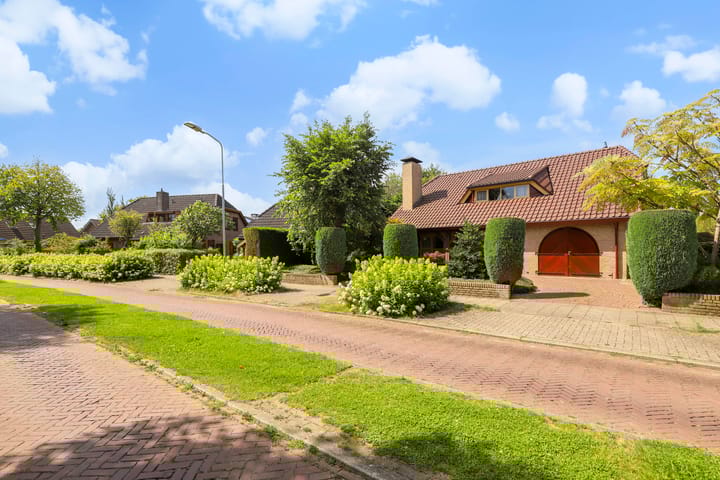 Foto 44 van Emmerik 40