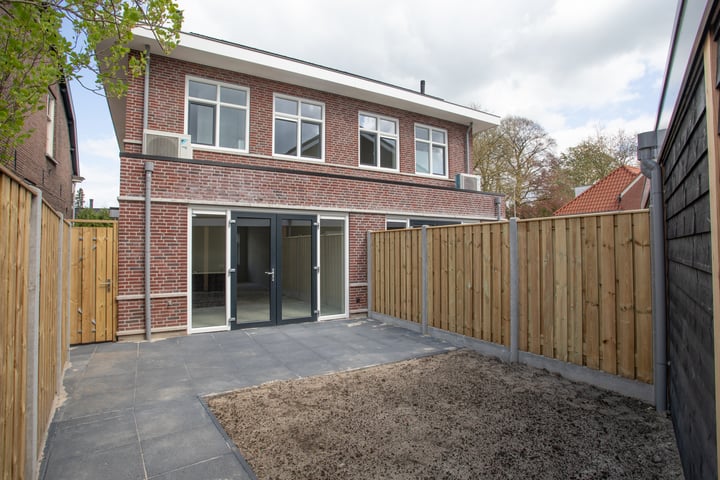 View photo 15 of Bornsestraat 161