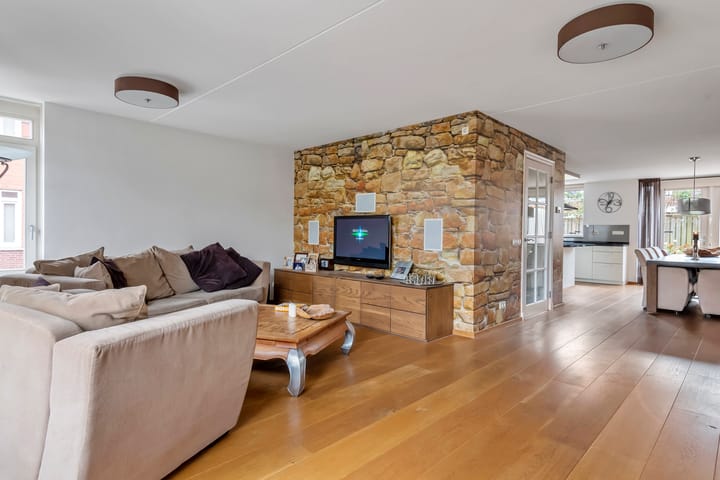 Foto 12 van Denariusstraat 13