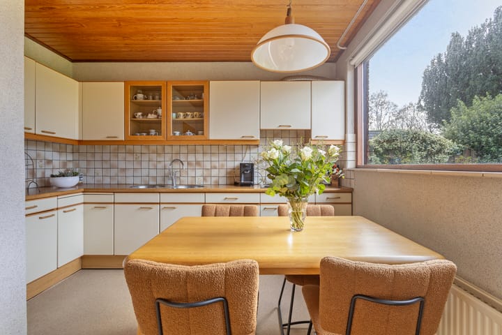 Foto 17 van Emmastraat 4