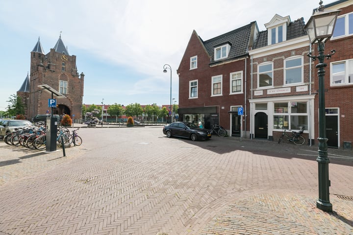 Bekijk foto 1 van Spaarnwouderstraat 144