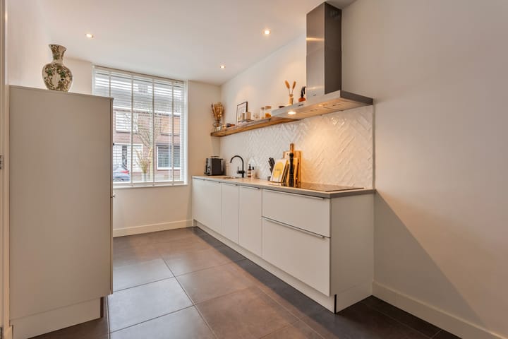 Foto 12 van Van Goorstraat 31