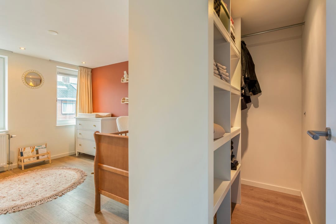 Photo 23 of Van Goorstraat 31