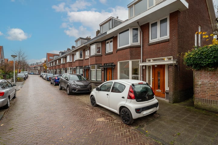 Bekijk foto 3 van Hugo de Vriesstraat 1