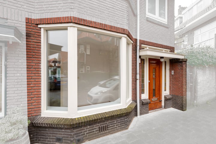 View photo 19 of Hugo de Vriesstraat 1