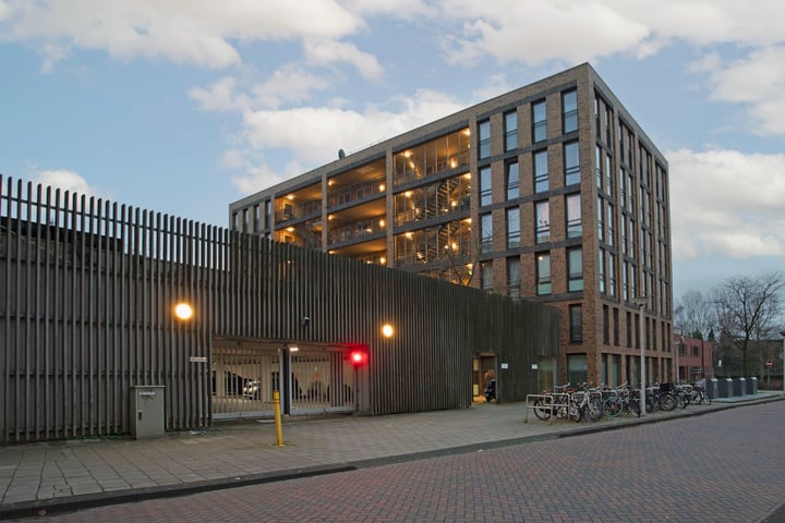 View photo 1 of Hendrik Werkmanstraat 2