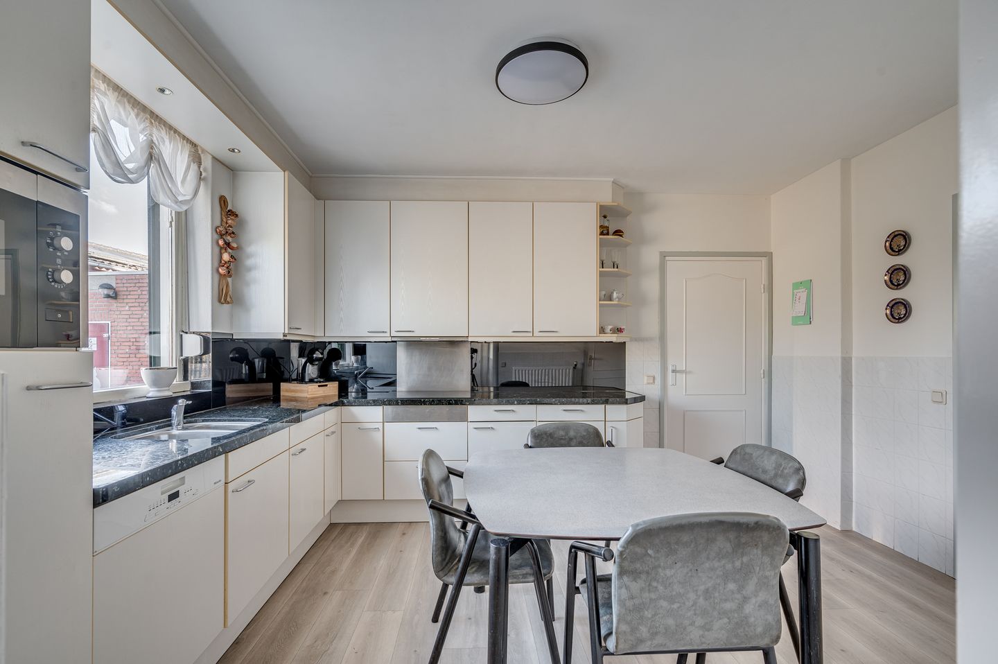 Photo 10 of Americaanseweg 108