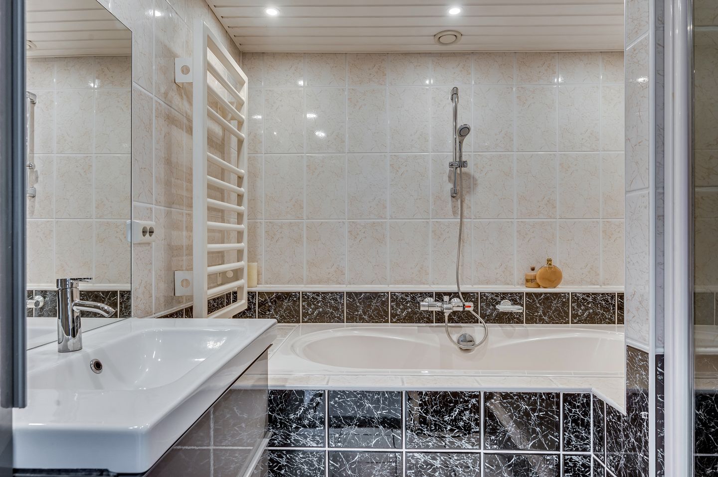 Photo 19 of Americaanseweg 108