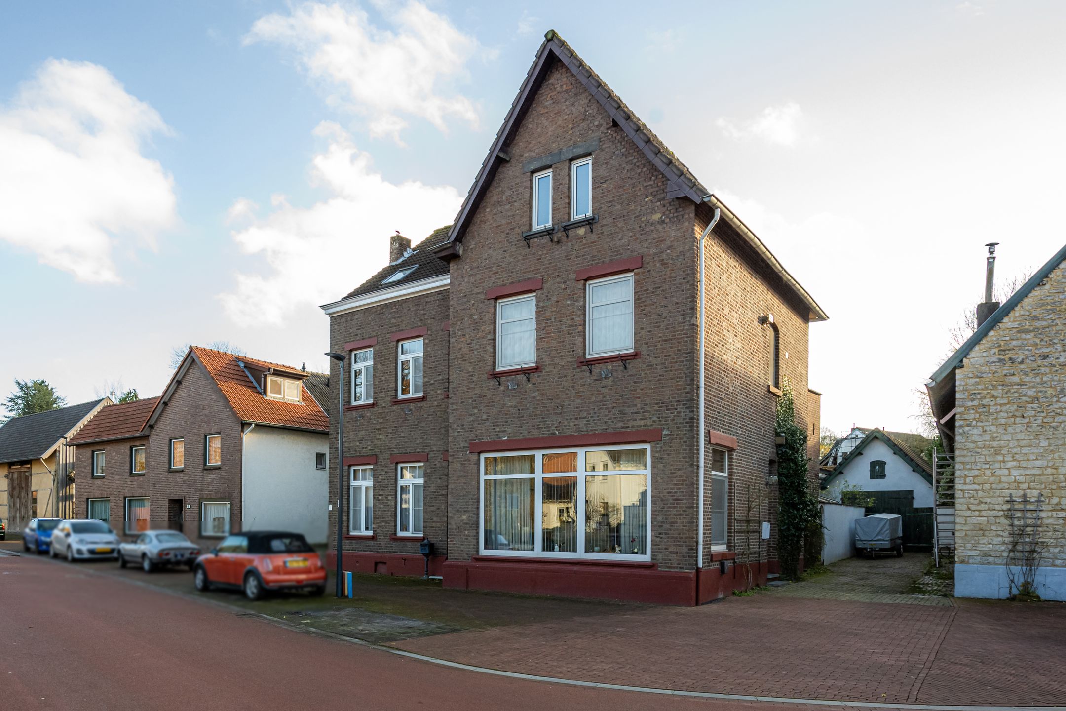 Mr dr Froweinweg 22 