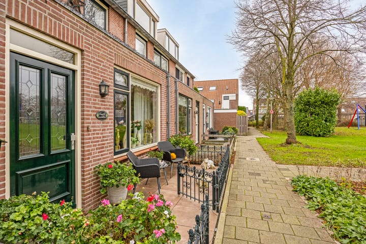 Foto 2 van Zonnedauw 6