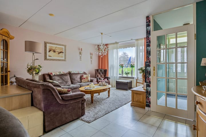 Foto 4 van Zonnedauw 6